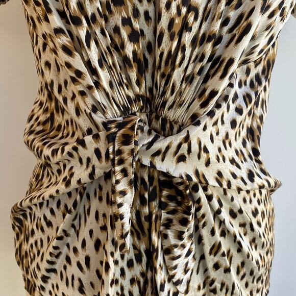 Tadashi Shoji Silk Leopard Animal Print Pleated Tie Blouse sz 12 - Picture 4 of 10